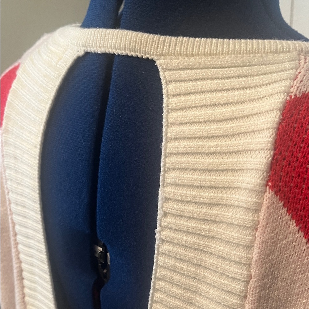 Miracle Cream & Red Heart Knit Sweater w/ Cut Out Back Size M/L - Picture 11 of 16
